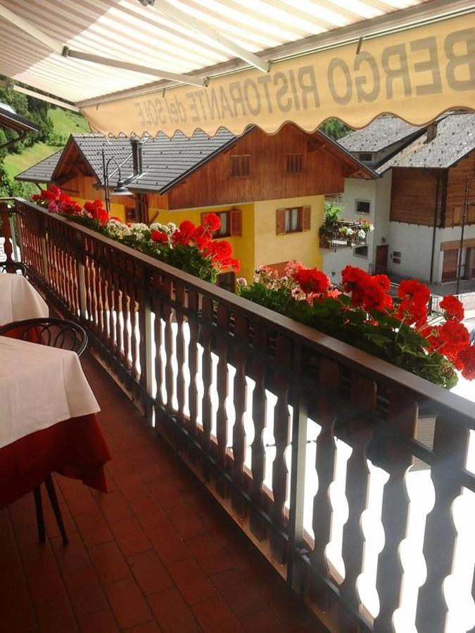 Albergo Ristorante Sole Mezzoldo Exterior photo