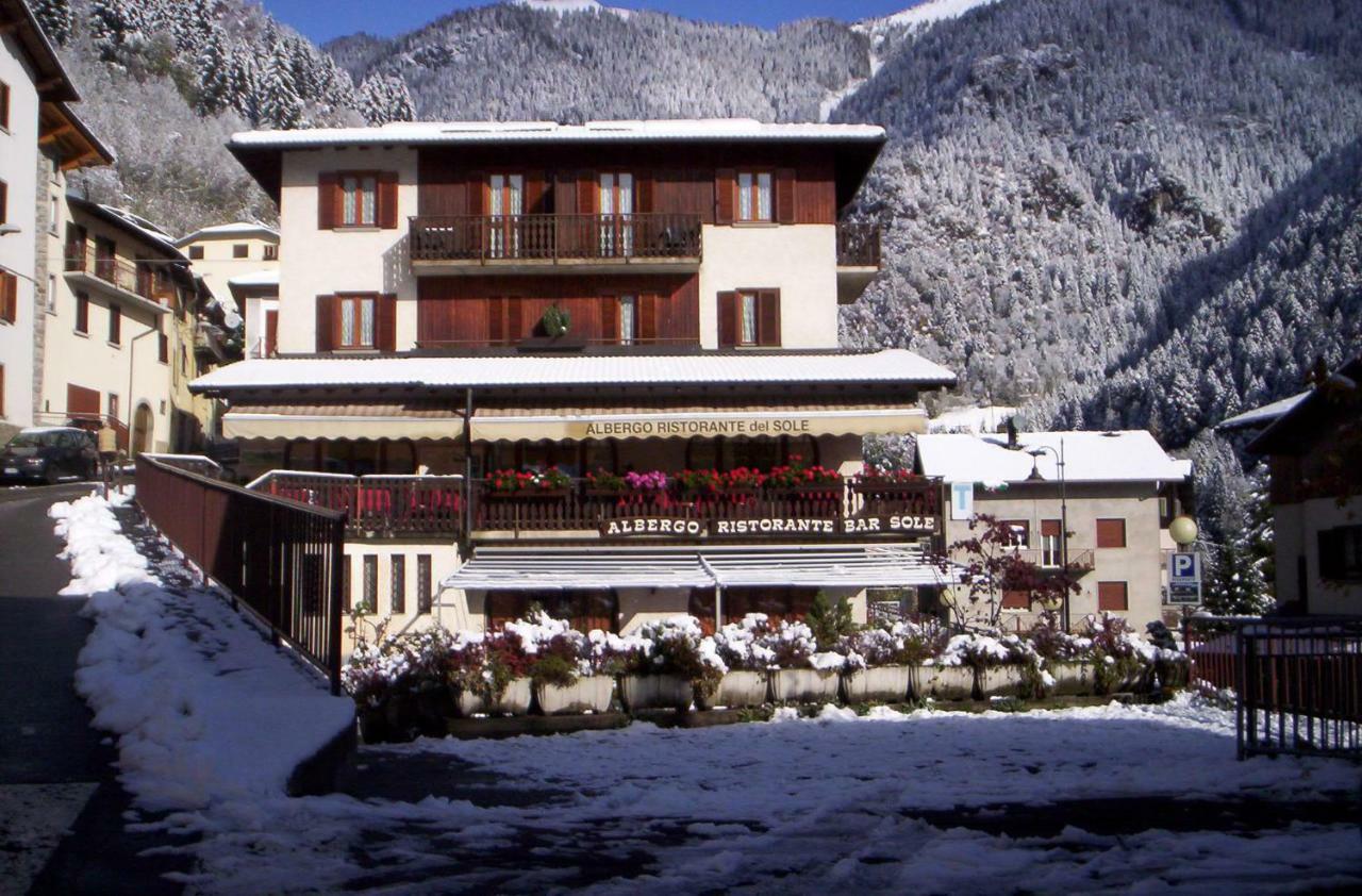 Albergo Ristorante Sole Mezzoldo Exterior photo